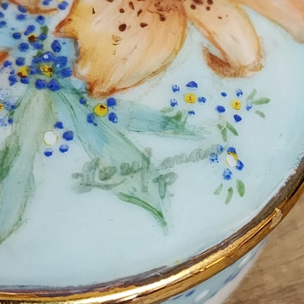 Antique Hand Painted Signed Round Porcelain Trinket Box Floral Day Lilies Relief